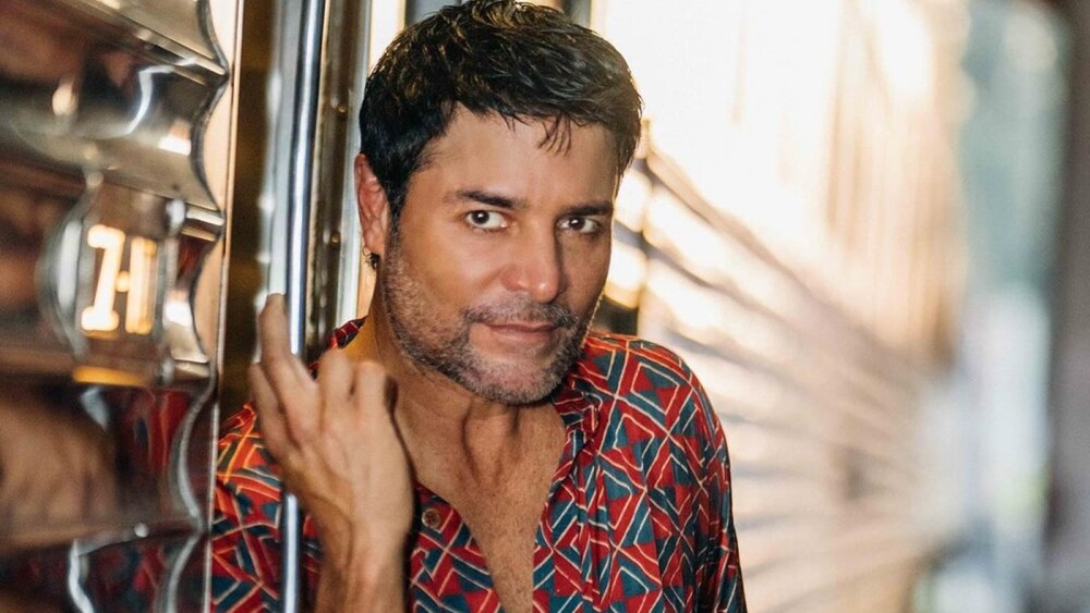 CHAYANNE NO PARA Y AGENDA SU 8º CONCIERTO EN CHILE